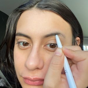 Meet your Posher, Alexia